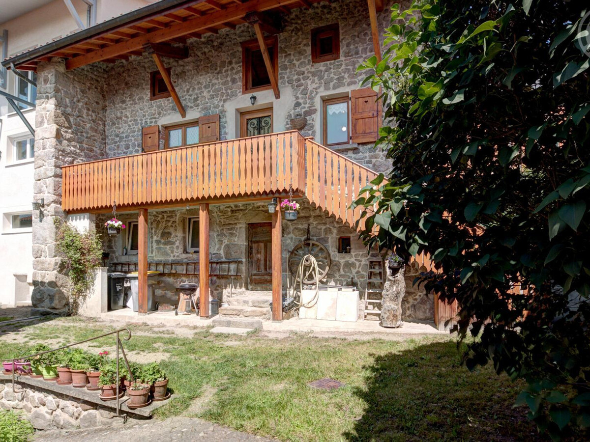 Gîte 6 pers. Forez : terrasse vue Loire et fourneau - Photo 14