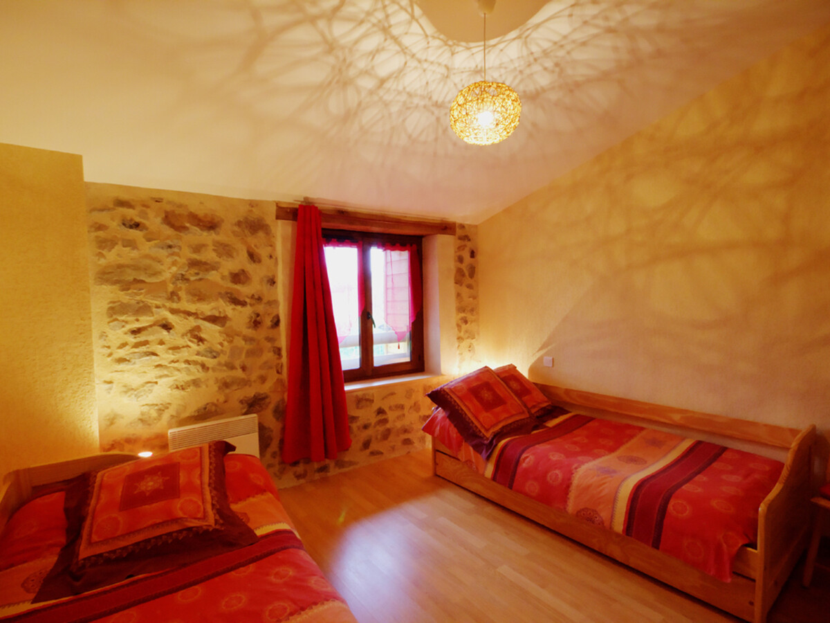 Gîte 8 pers. avec terrain, animaux bienvenus à Saint-Cyr-de-Valorges - Photo 6