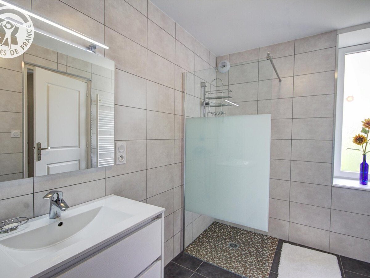 Gîte 12 pers., 6 chambres, jardin 300m² à Saint-Didier - Photo 11