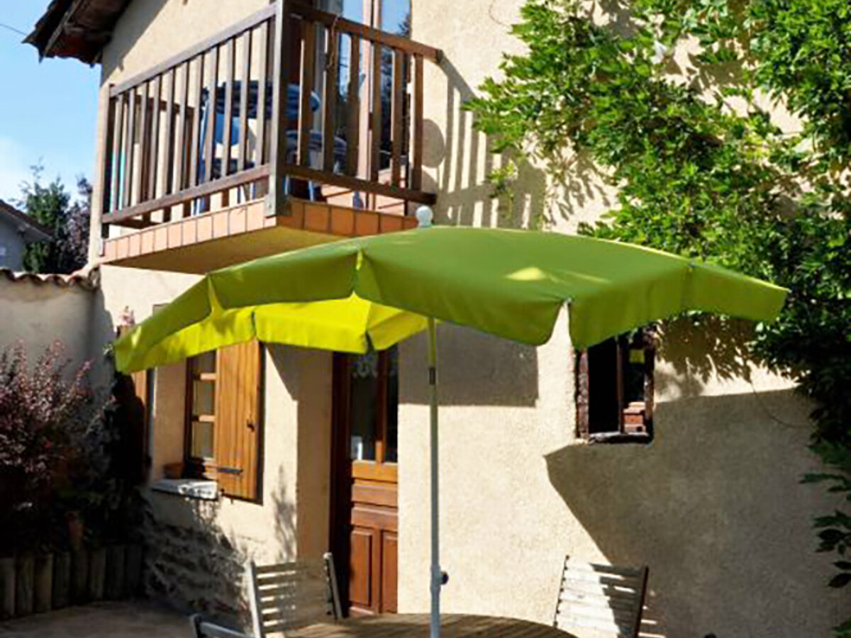 Gîte Les Acacias, 73 m² avec cheminée et jardin clos - Photo 1