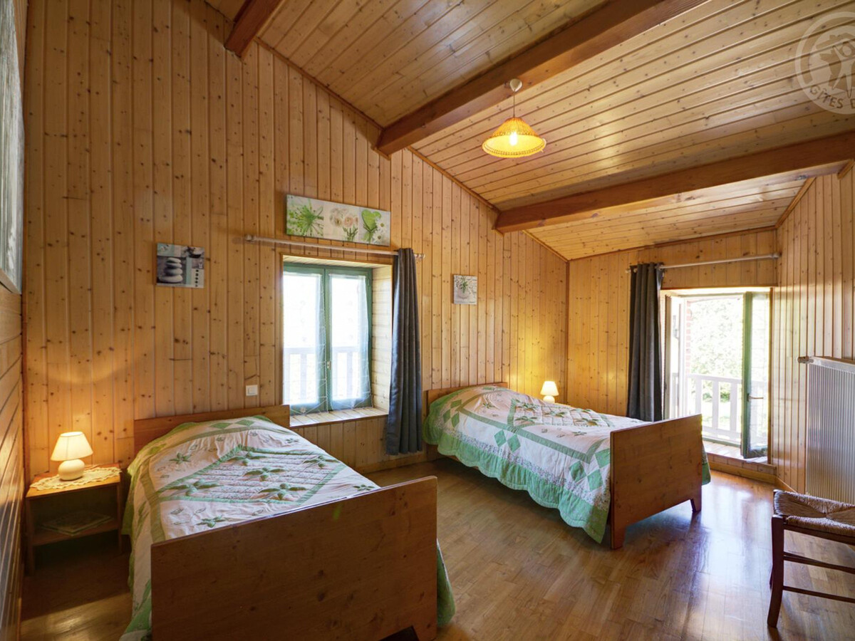 Gîte 9 personnes avec cheminée et terrain de jeux à Saint-Romain-d'Urfé - Photo 19