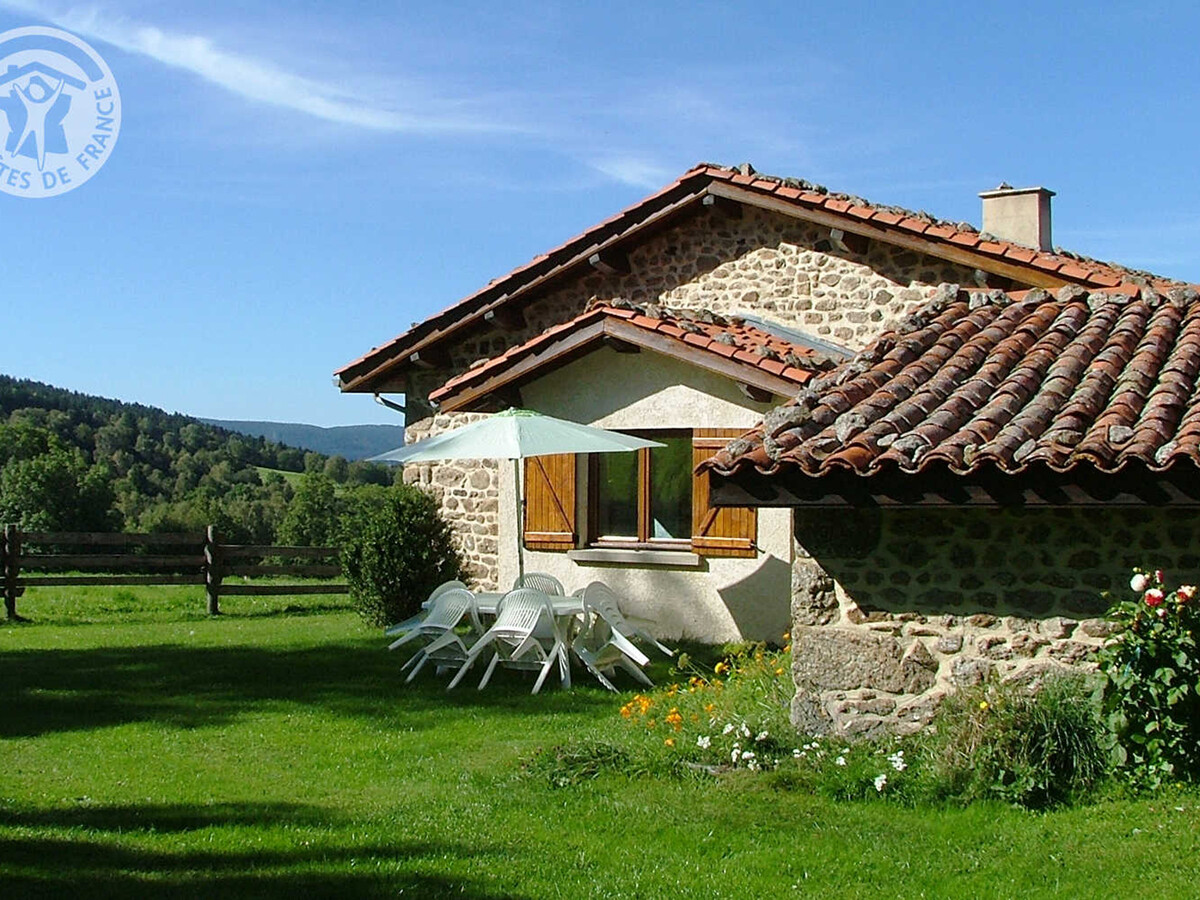 Gîte en pierre de plain-pied, cheminée à Sauvain - Photo 1