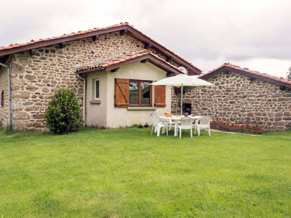 Gîte en pierre de plain-pied, cheminée à Sauvain - Photo 11