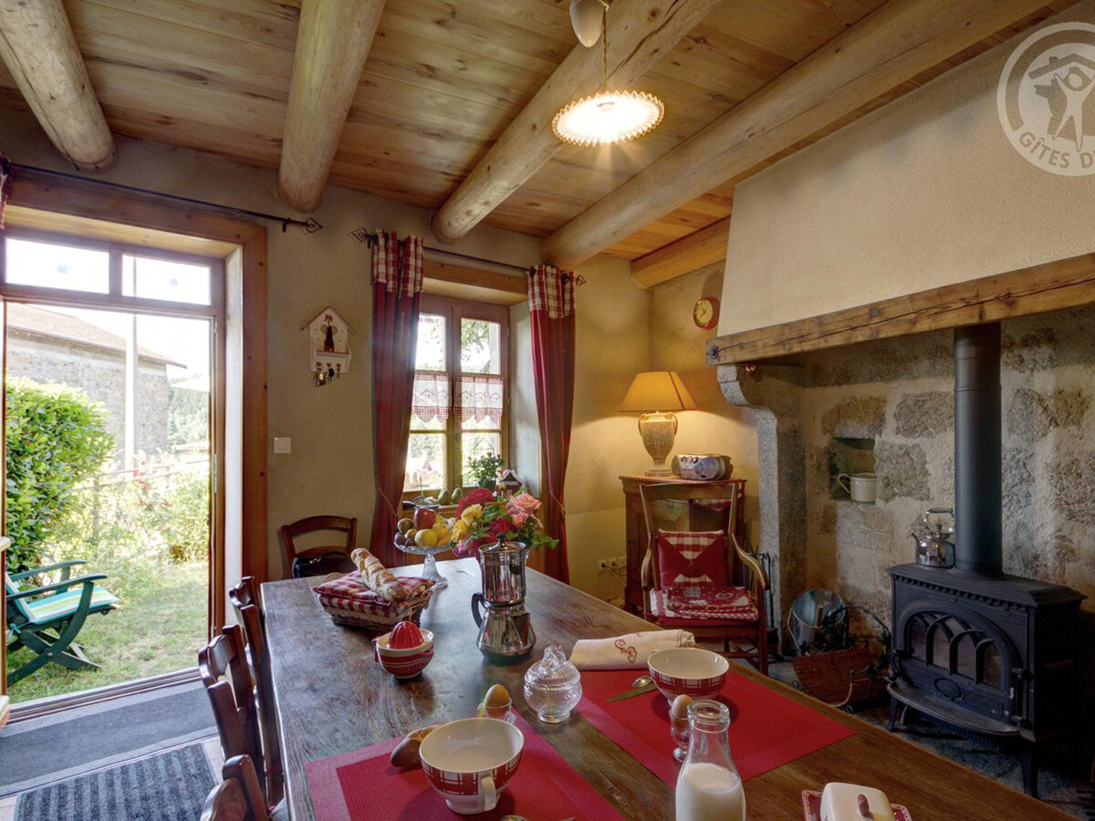 Gîte 3 épis avec jardin clos à Estivareilles - Photo 2