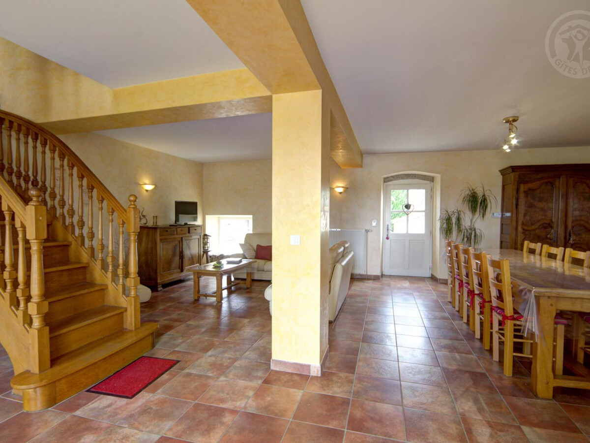 Gîte 4 chambres, piscine chauffée à Chalain-le-Comtal - Photo 5
