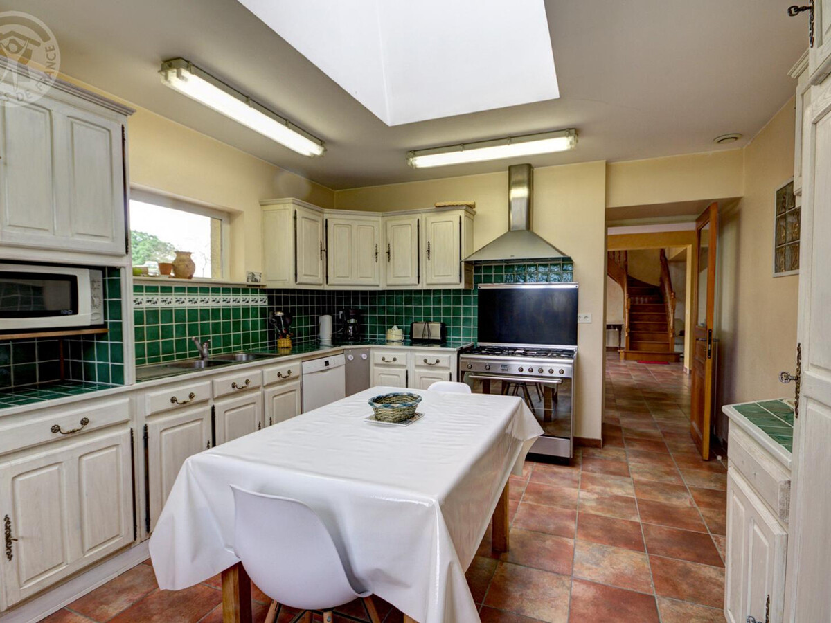 Gîte 4 chambres, piscine chauffée à Chalain-le-Comtal - Photo 8