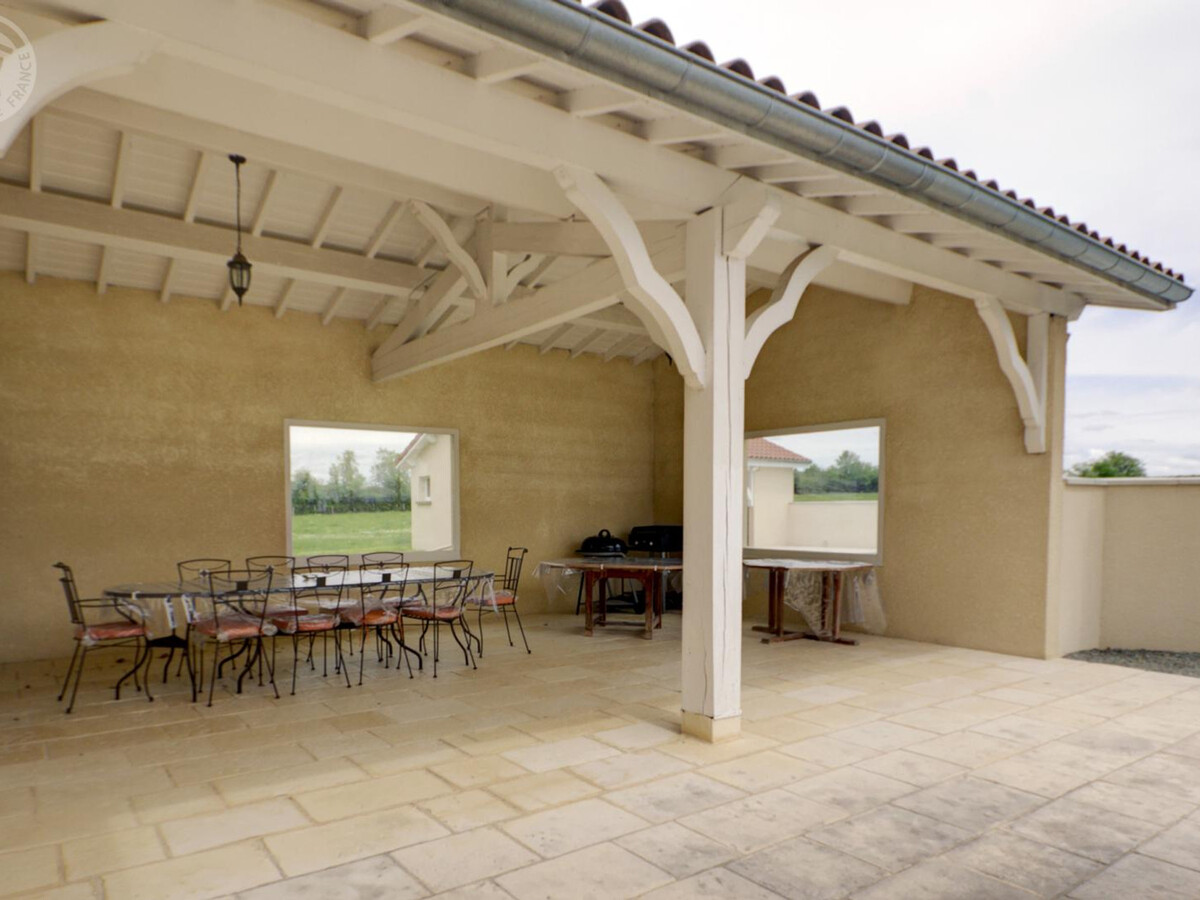Gîte 4 chambres, piscine chauffée à Chalain-le-Comtal - Photo 20