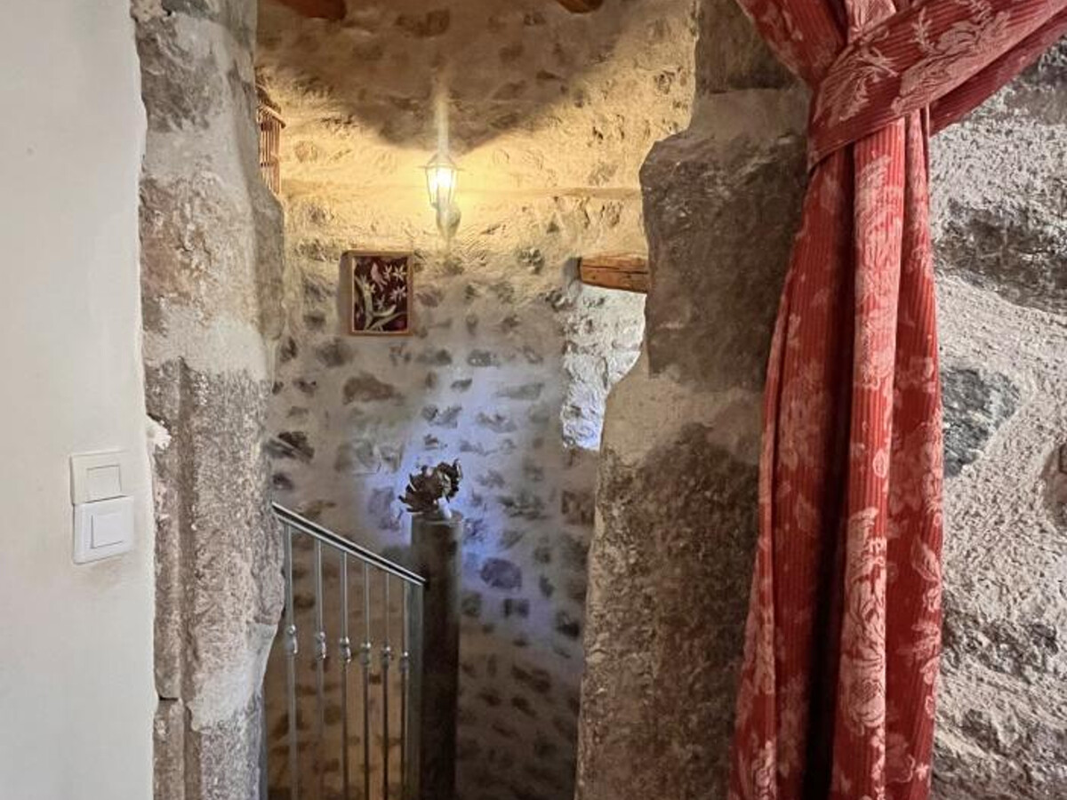 Foumourette, gîte XIIIe siècle à 980m d'altitude - Photo 9
