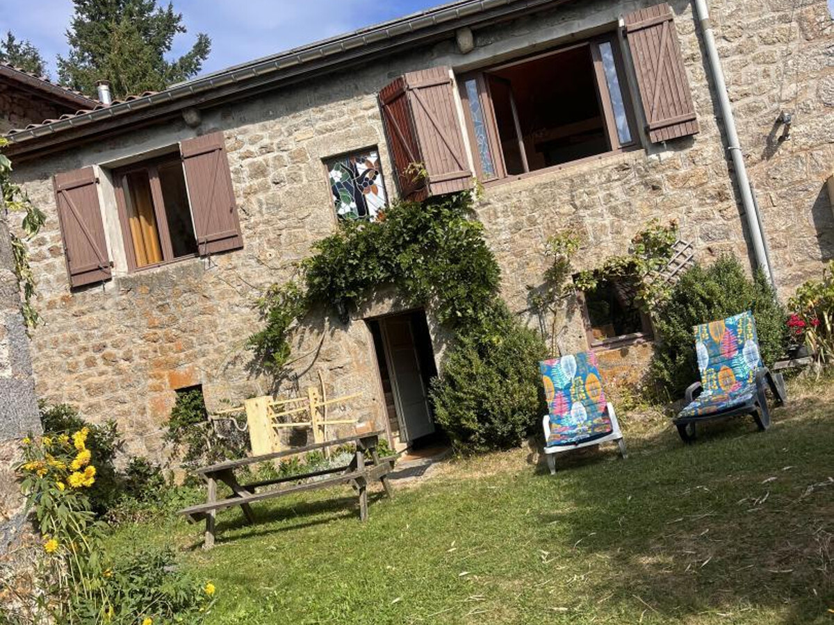 Gîte Feng Shui avec vitraux rétro-éclairés à Marlhes - Photo 2