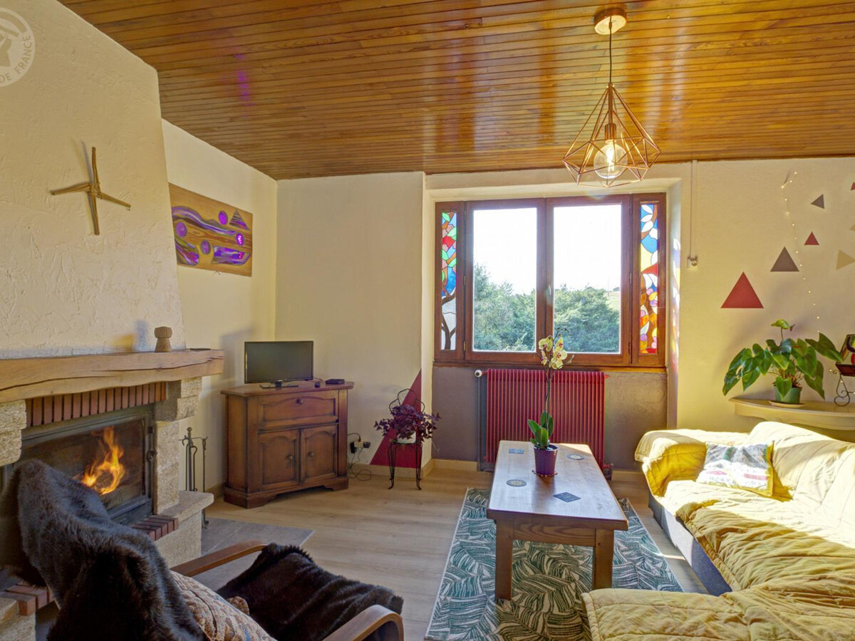 Gîte Feng Shui avec vitraux rétro-éclairés à Marlhes - Photo 4