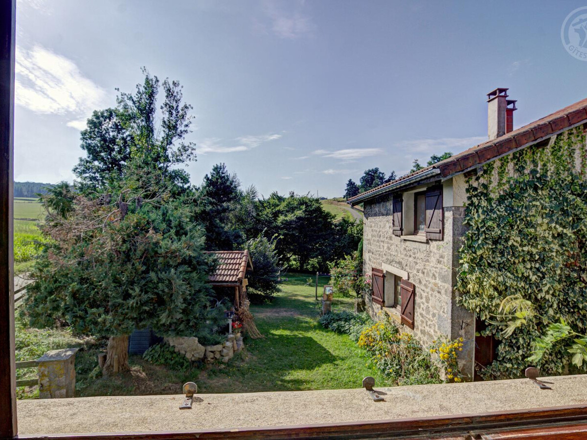 Gîte Feng Shui avec vitraux rétro-éclairés à Marlhes - Photo 5