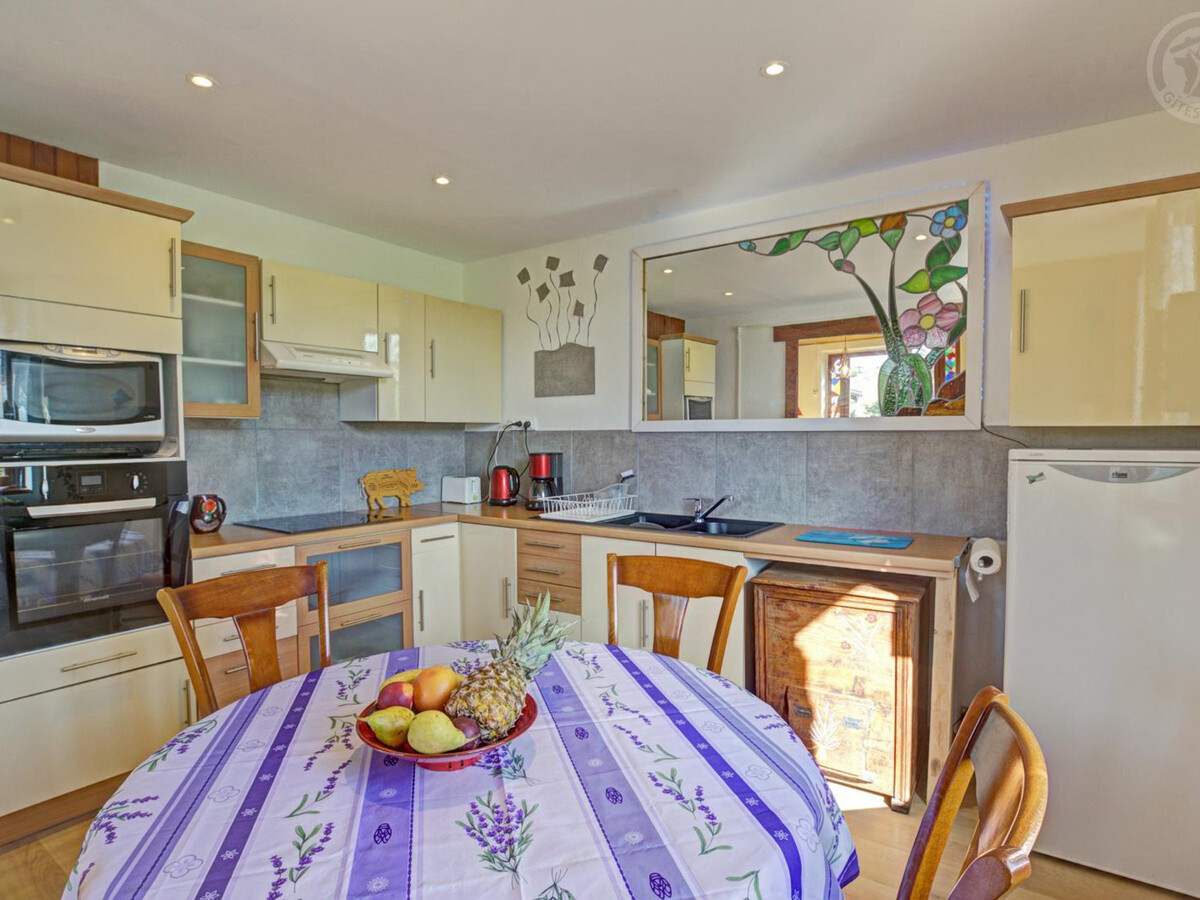 Gîte Feng Shui avec vitraux rétro-éclairés à Marlhes - Photo 9