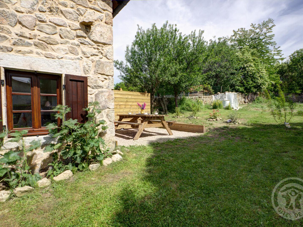 Gîte La Digitale : maison en pierres, terrasse sud-est - Photo 11