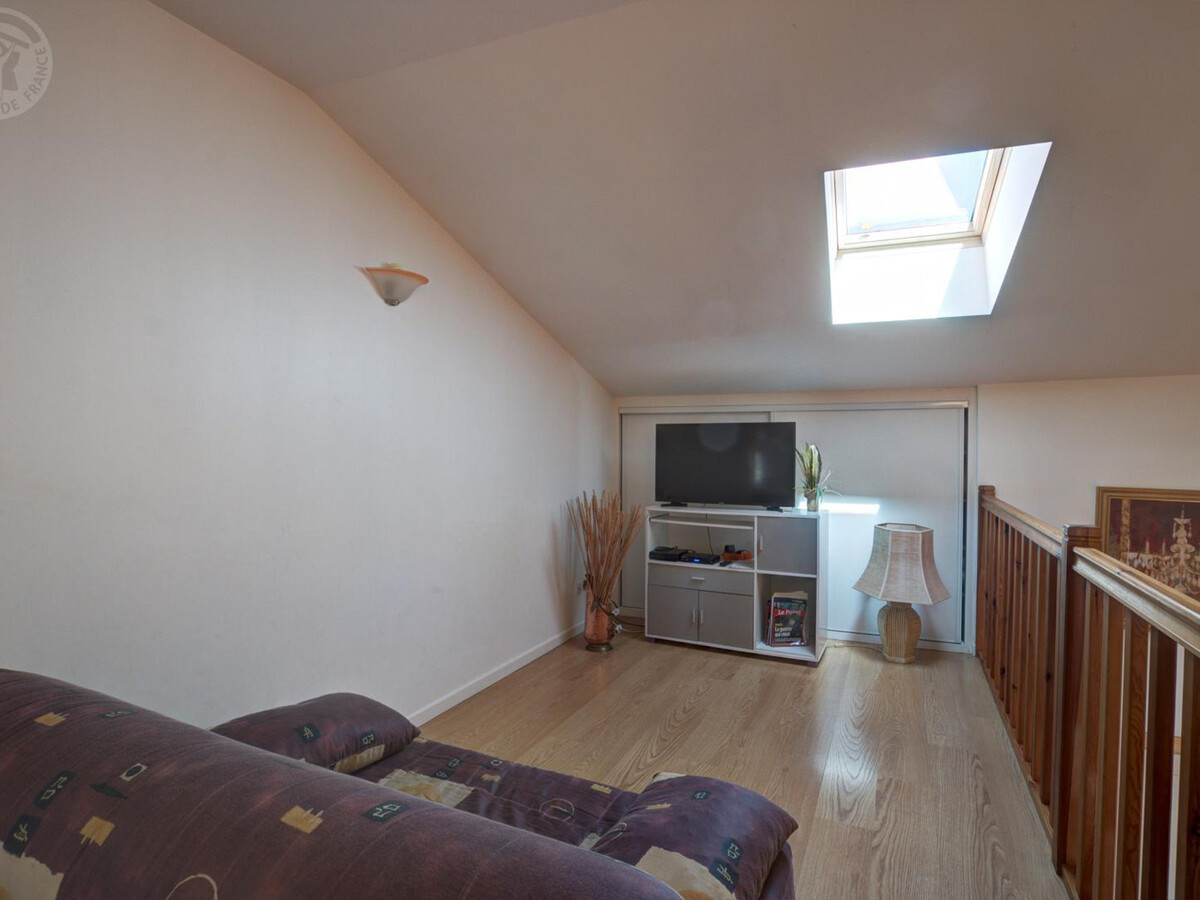 Grand gîte 6 chambres, cheminée et terrain à Chirassimont - Photo 20