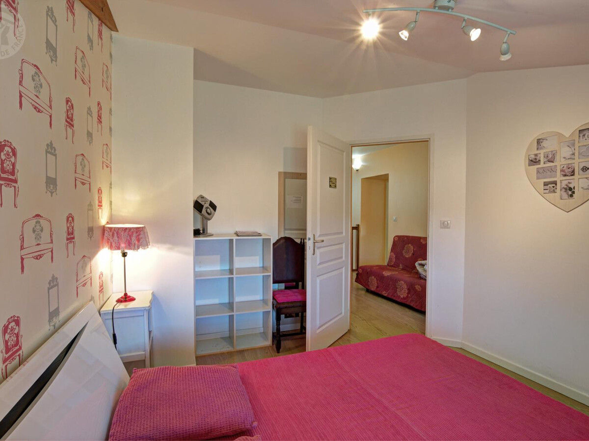 Grand gîte 6 chambres, cheminée et terrain à Chirassimont - Photo 27