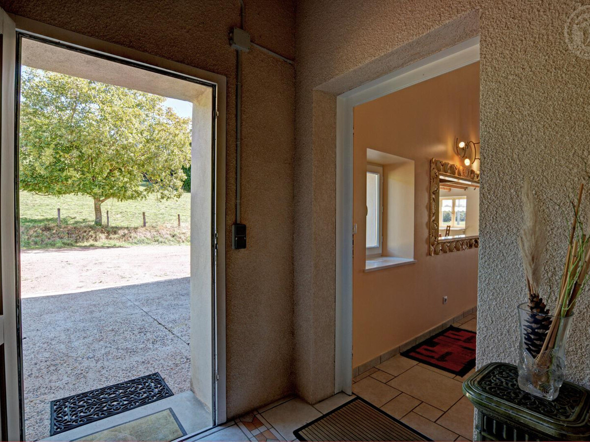 Grand gîte 6 chambres, cheminée et terrain à Chirassimont - Photo 34