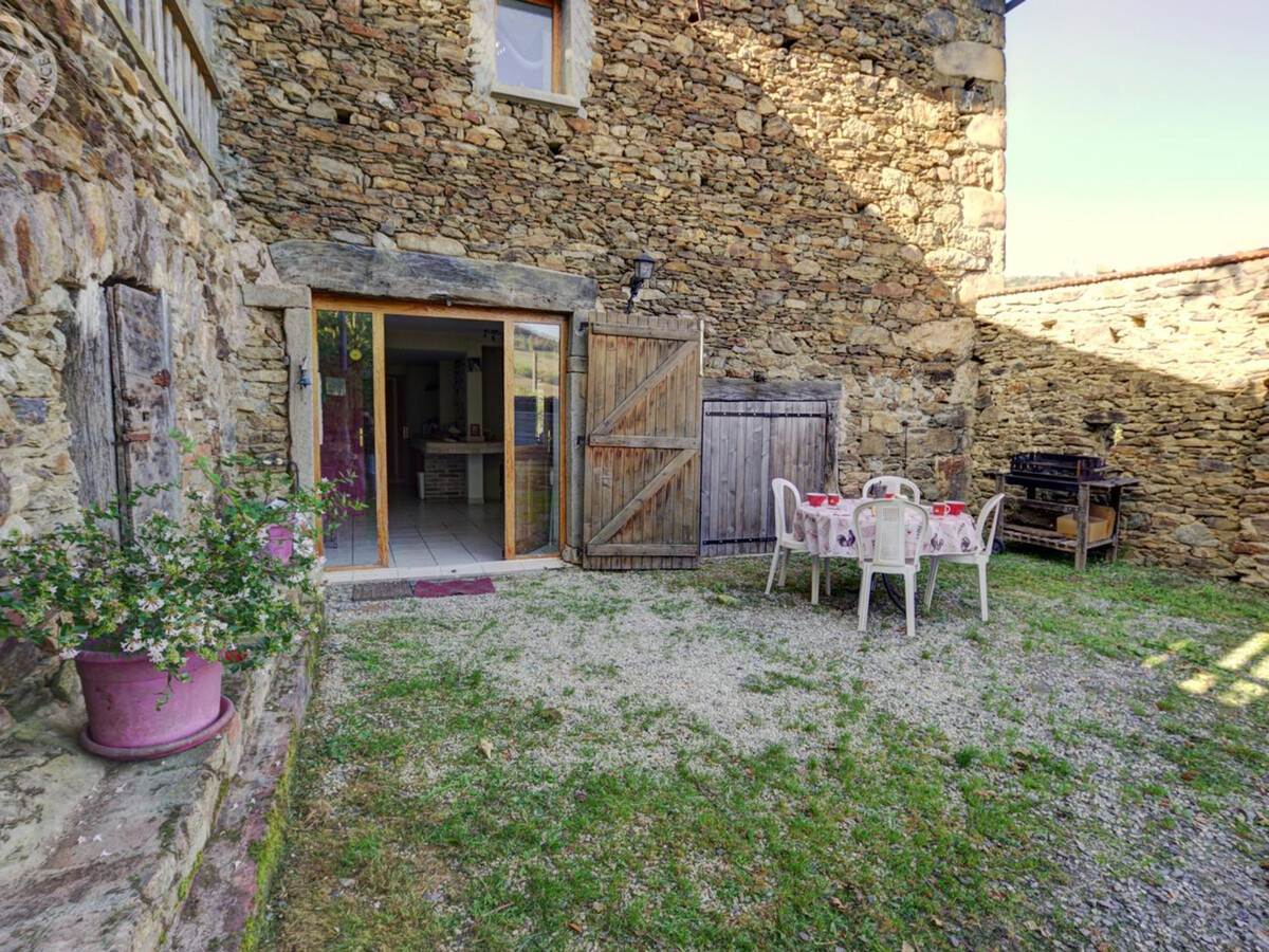 Gîte 13 pers. en grange rénovée, patio, Parc Pilat - Photo 2