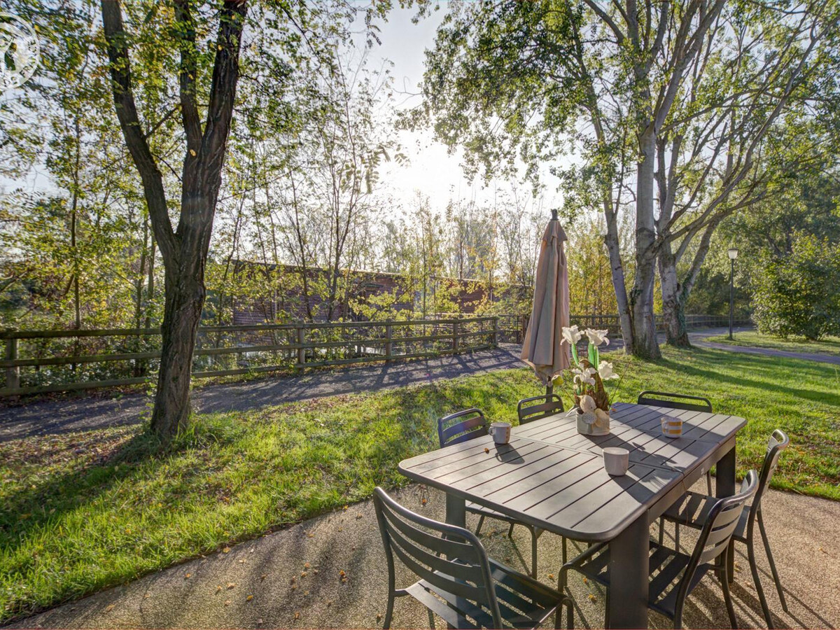 Chalet Coccinelle bord d'étang, terrasse et jardin - Photo 10