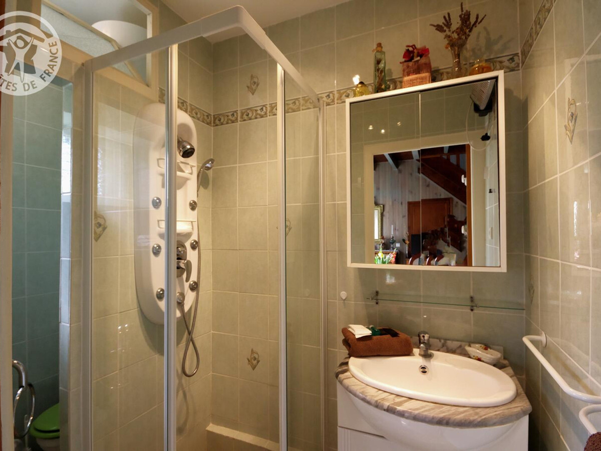 La Garenne Enchantée, gîte en pierre avec véranda à Bussières - Photo 7