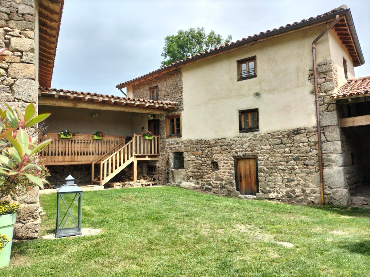 Gîte 3 épis rénové à 830 m, Monts du Forez - Photo 1