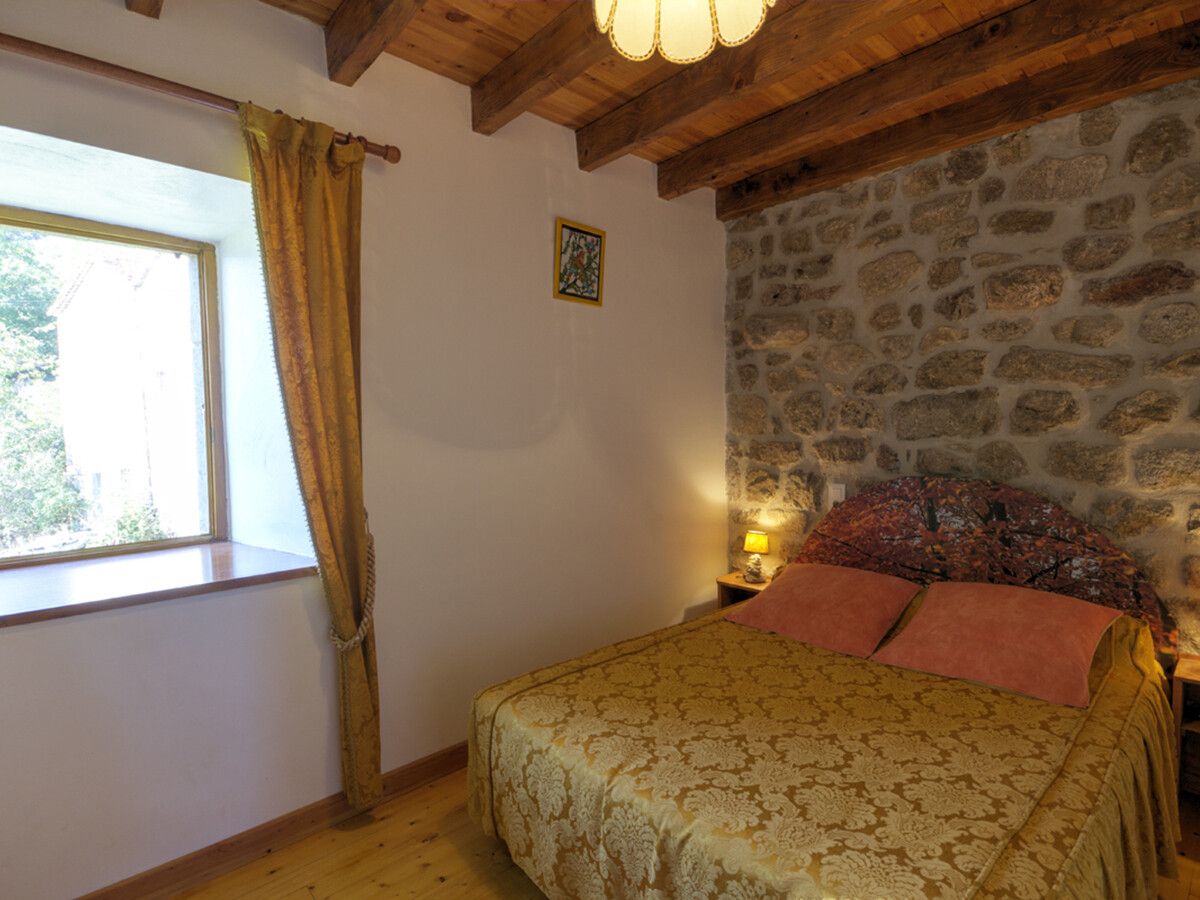 Gîte Les Cèdres - Ferme XVIe siècle, cheminée, 6 pers. - Photo 7