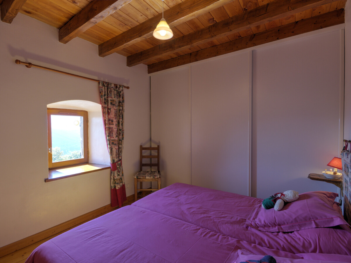 Gîte Les Cèdres - Ferme XVIe siècle, cheminée, 6 pers. - Photo 9