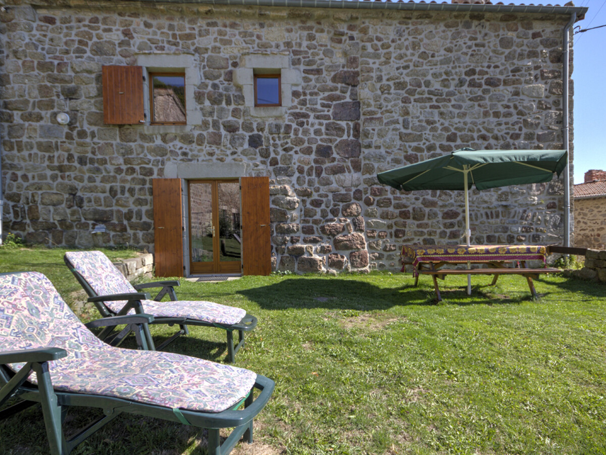 Gîte Les Cèdres - Ferme XVIe siècle, cheminée, 6 pers. - Photo 15