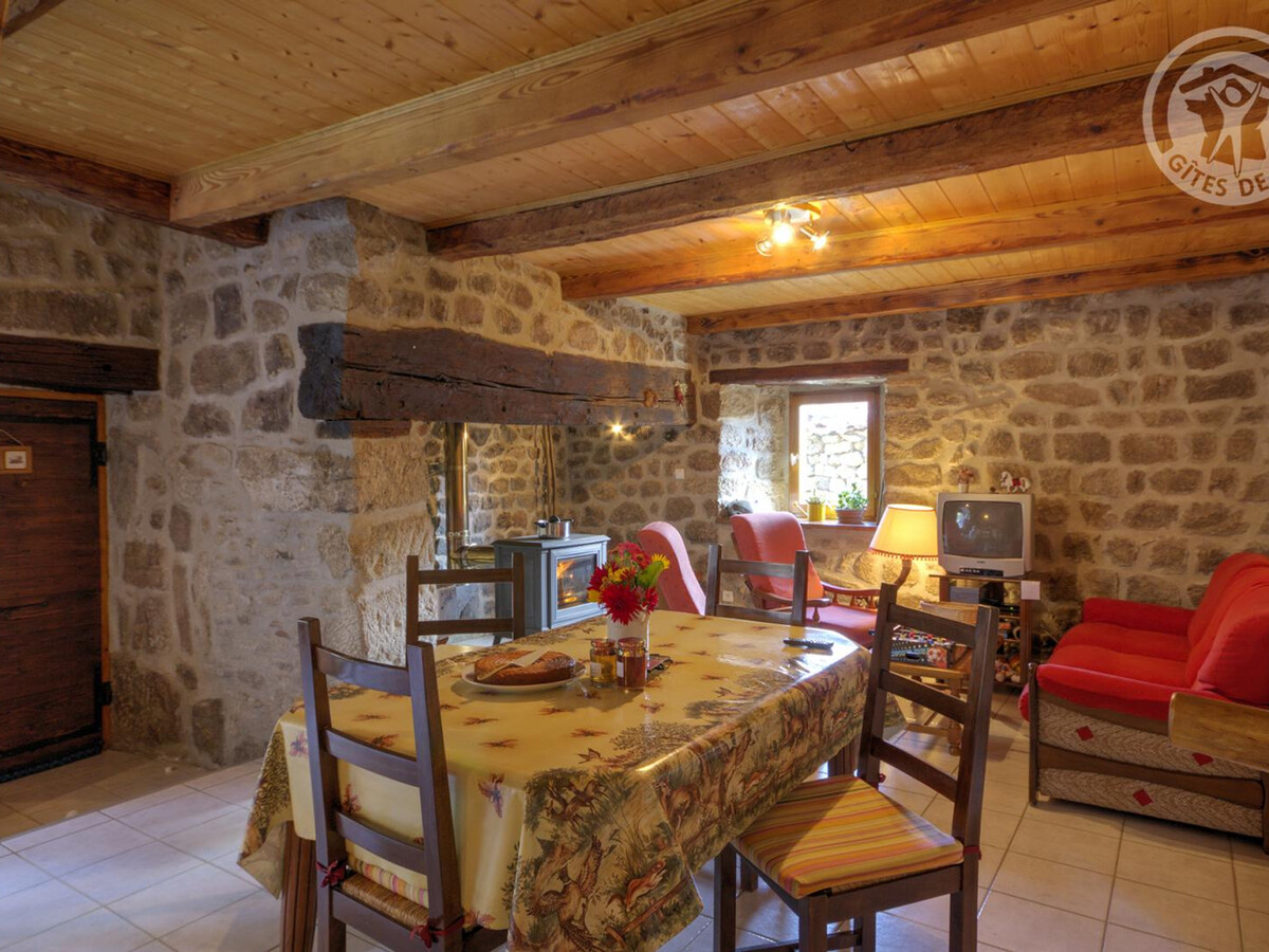 Gîte XVIe siècle avec cheminée à Burdignes - Photo 3