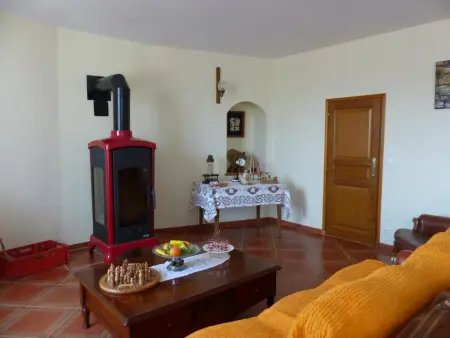 Gîte 11 pers. Montagne Bourbonnaise, jardin clos, animaux : photo 2