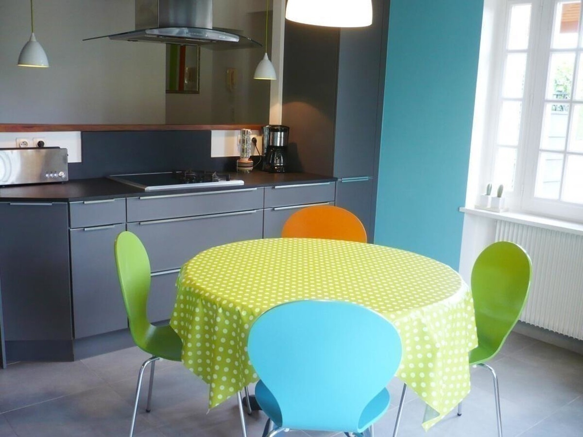 Gîte 6 personnes, jardin 2 000 m² et cheminée à Renaison - Photo 2