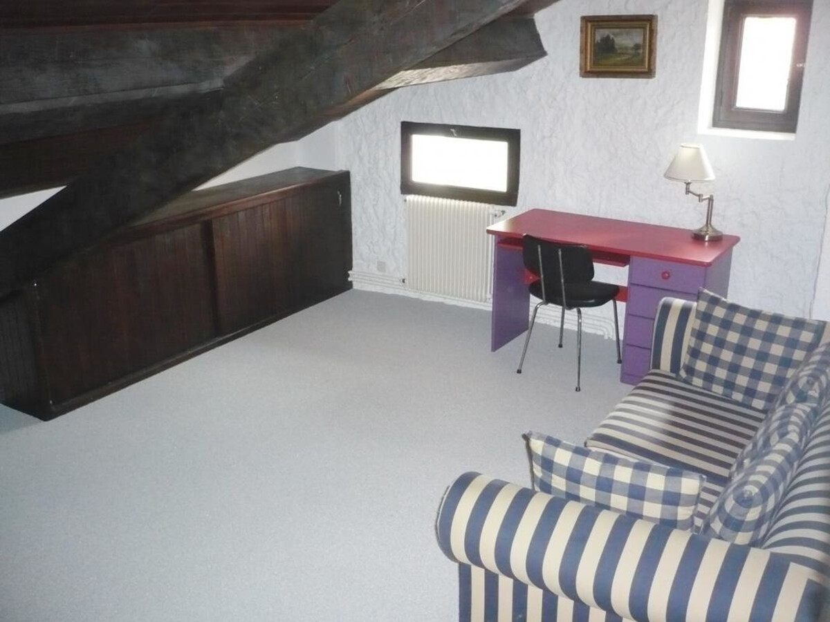 Gîte 6 personnes, jardin 2 000 m² et cheminée à Renaison - Photo 12