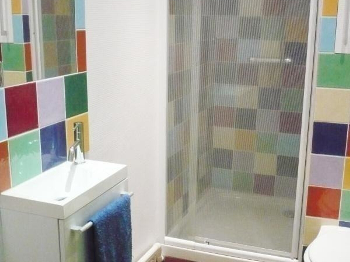 Gîte 6 personnes, jardin 2 000 m² et cheminée à Renaison - Photo 13