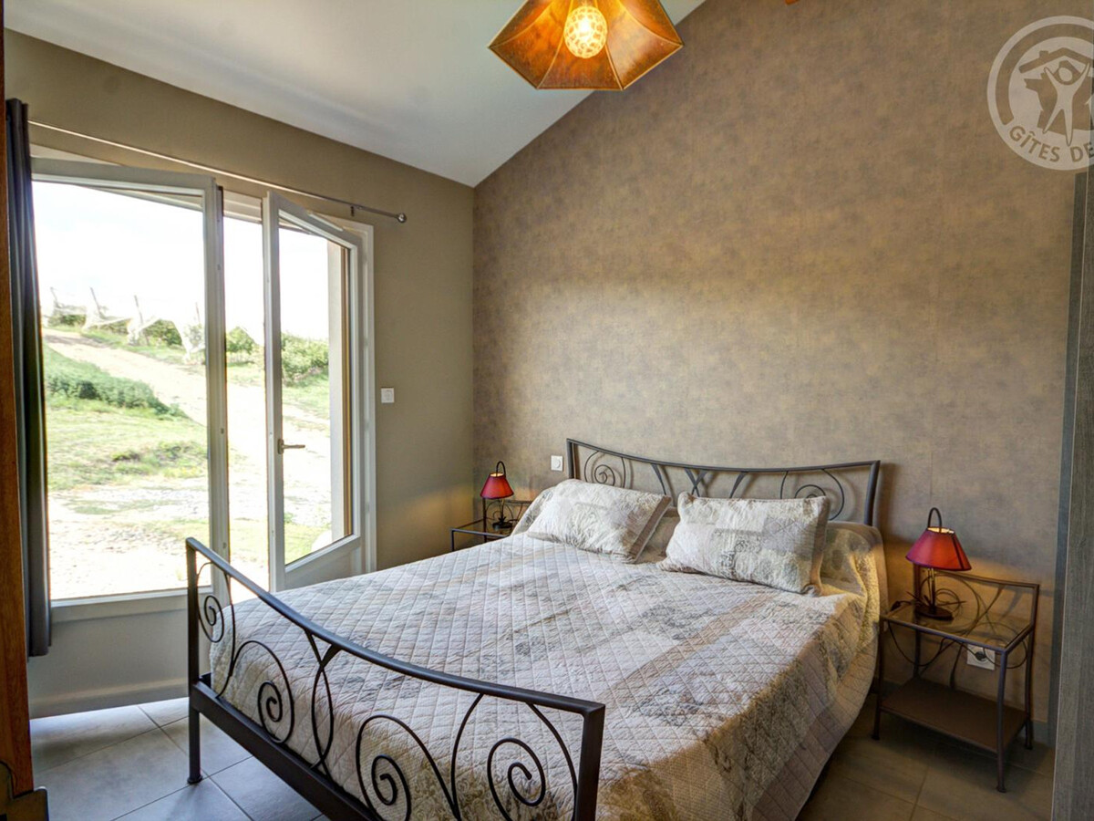 Le Champ Bourru, gîte 56 m² avec jardin à Genilac - Photo 9