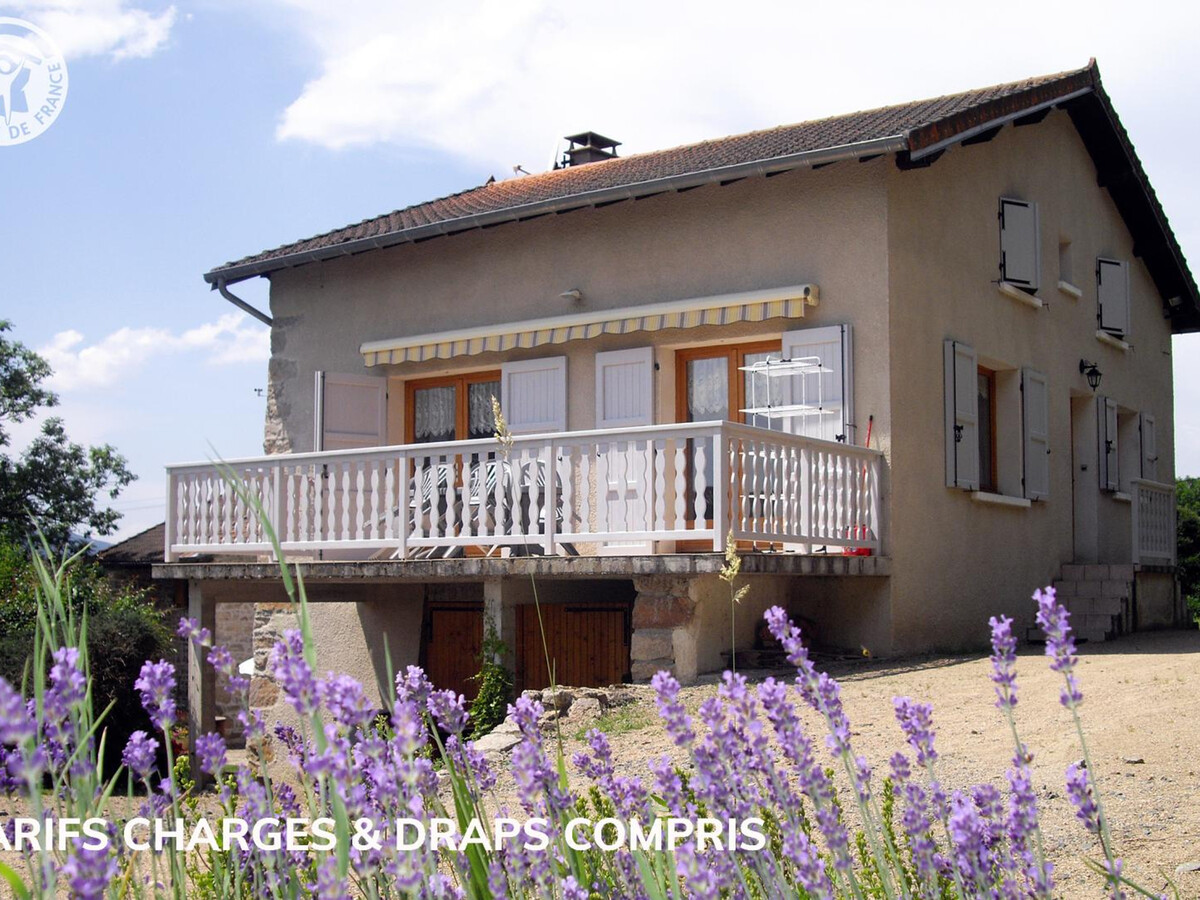 Gîte Blayot, 8 pers. à 740 m, vue Monts du Forez - Photo 1