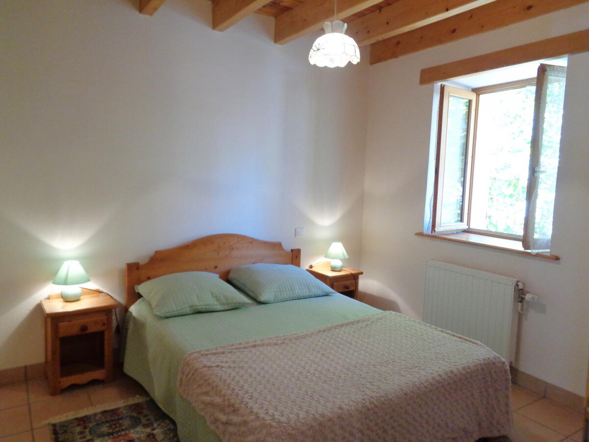 Gîte Blayot, 8 pers. à 740 m, vue Monts du Forez - Photo 4