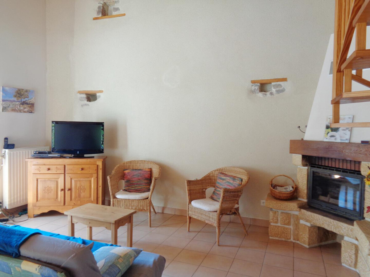 Gîte Blayot, 8 pers. à 740 m, vue Monts du Forez - Photo 8