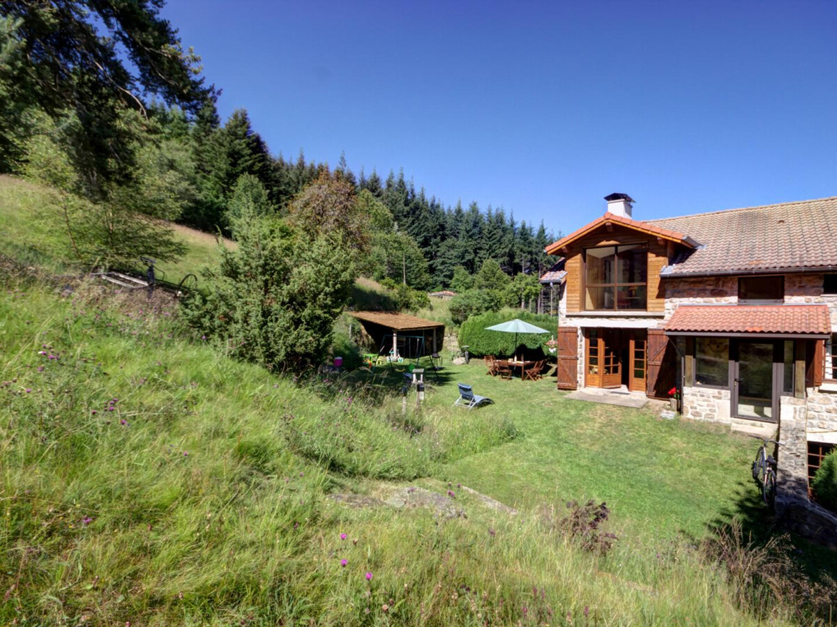 Gîte Le Crêt de Chorand, 1 050 m, cheminée et jardin - Photo 22