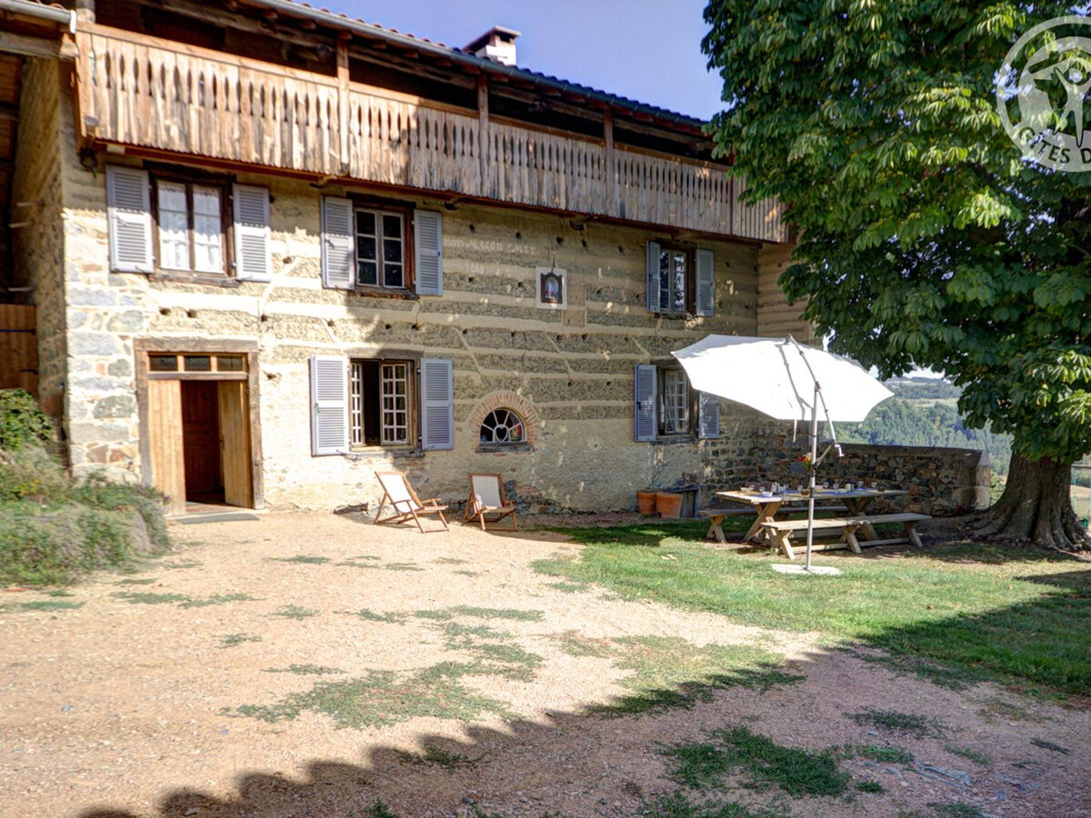 Gîte 5 chambres 250 m² à Saint-Martin-la-Sauveté, animaux acceptés - Photo 1