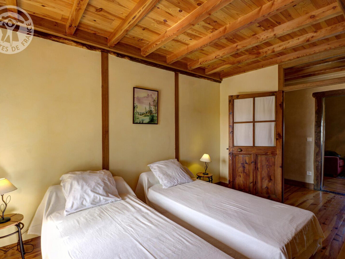 Gîte 5 chambres 250 m² à Saint-Martin-la-Sauveté, animaux acceptés - Photo 13