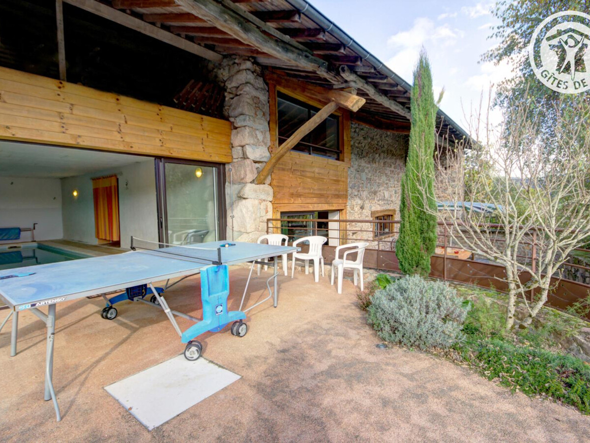 Gîte 180 m² avec piscine intérieure chauffée à Saint-Priest-la-Prugne - Photo 1