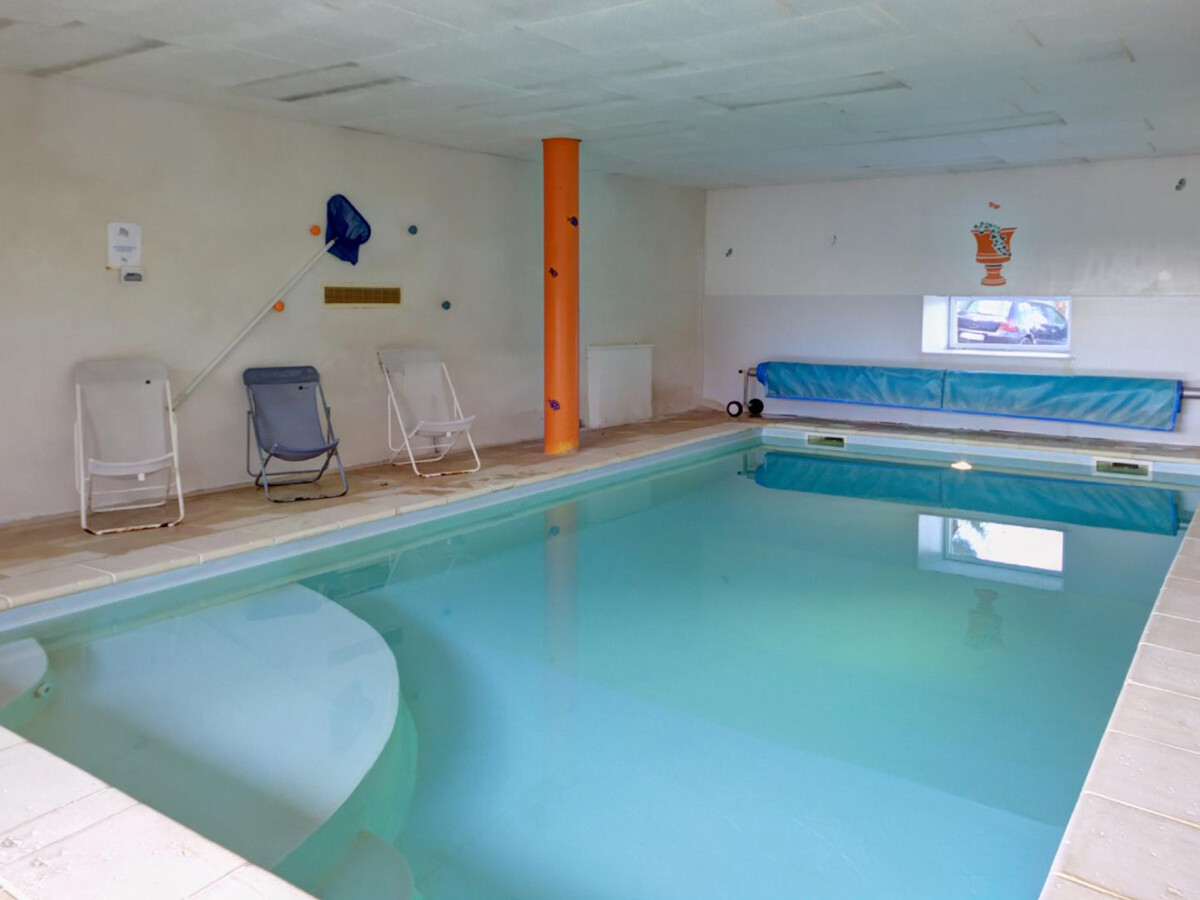 Gîte 180 m² avec piscine intérieure chauffée à Saint-Priest-la-Prugne - Photo 14