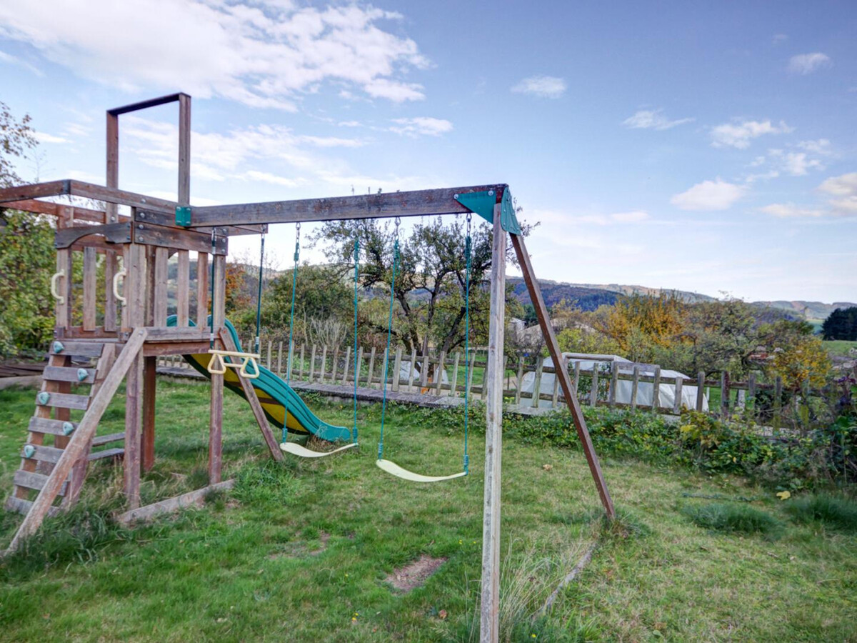 Gîte 180 m² avec piscine intérieure chauffée à Saint-Priest-la-Prugne - Photo 17