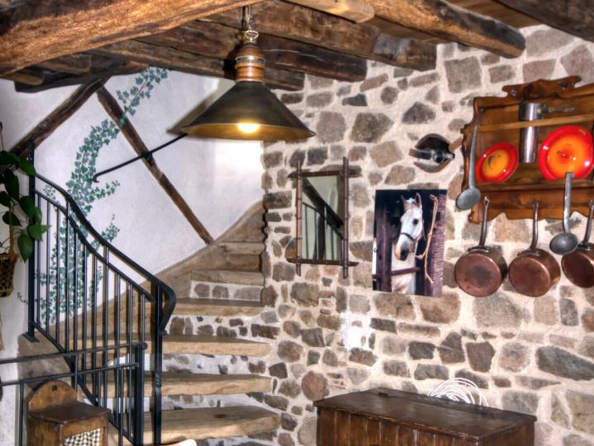 Gîte en pierre avec four à pain, poêle et jardin de 700 m² - Photo 7