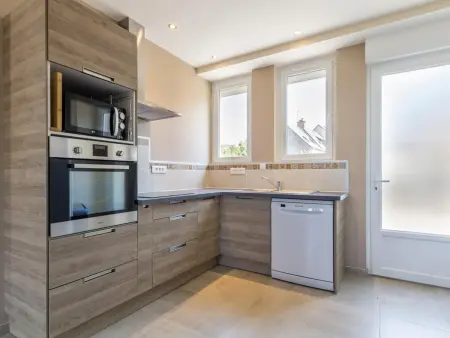 Location gite à Pontorson, Charmante maison près du Mont St-Michel avec Wi-Fi et animaux acceptés