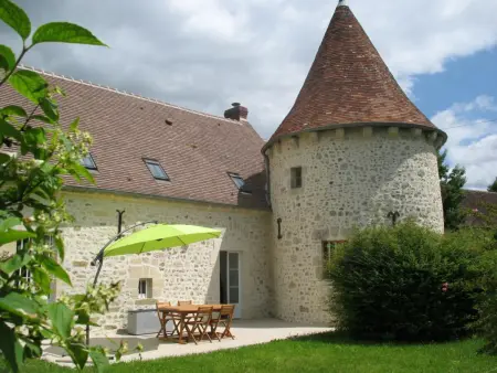 Location gite à Coulonges sur Sarthe, Gîte avec charme historique, 5 chambres, vaste jardin