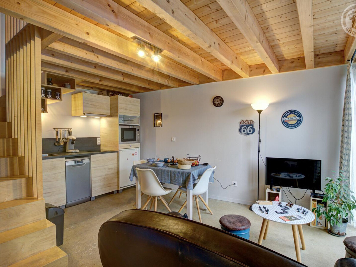 L'Atelier, gîte pierre et béton avec terrasse à Doizieux - Photo 2