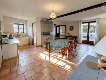 Gîte ferme XVIIe siècle 6 pers., piscine partagée : photo 2