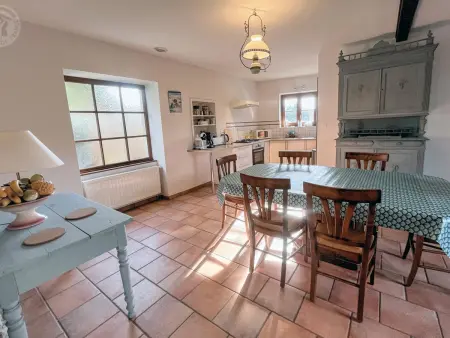 Gîte ferme XVIIe siècle 6 pers., piscine partagée : photo 4