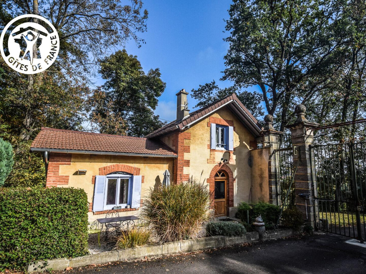 La Conciergerie : gîte 2 pers. avec jardin et pêche à Montbrison - Photo 1