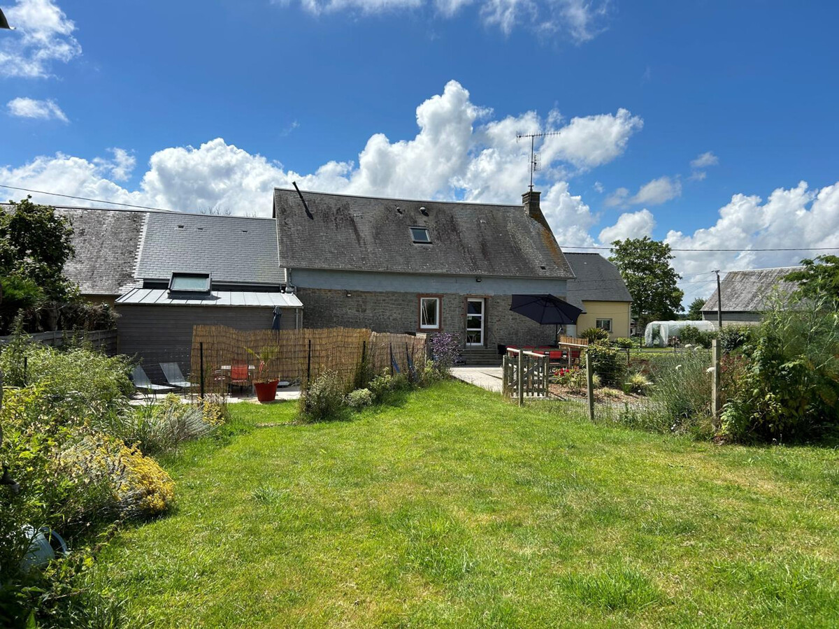 Gîte familial avec terrain clos et jeux au Val-Saint-Père - Photo 7